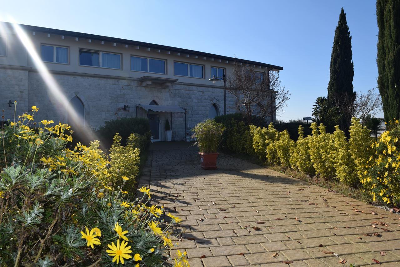 Zyra Garden Club Acomodação com café da manhã Acquaviva delle Fonti Exterior foto